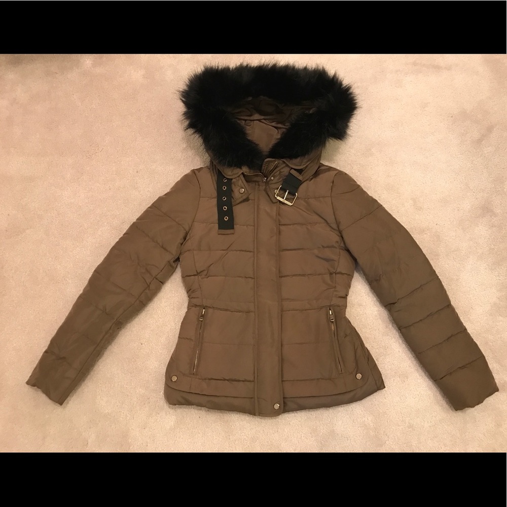 Zara women’s short down parka